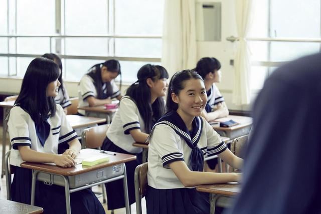 询专家：孩子社交恐惧症家人如何陪护新葡京网上赌场国内社交恐惧心理咨
